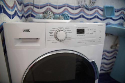 719a6827-cd1d-43ce-9bf2-5bd386698abe