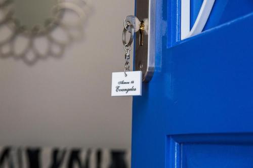 f17dc27f-396f-4d56-b864-fdaf39eb8057-1